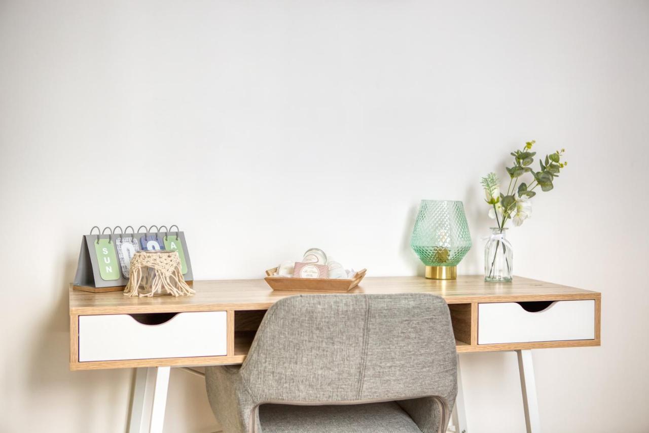 Apartamento Grand Line - Parking- Métro 5 - Easy Check-in - Netflix - Disney Plus Pantin Exterior foto